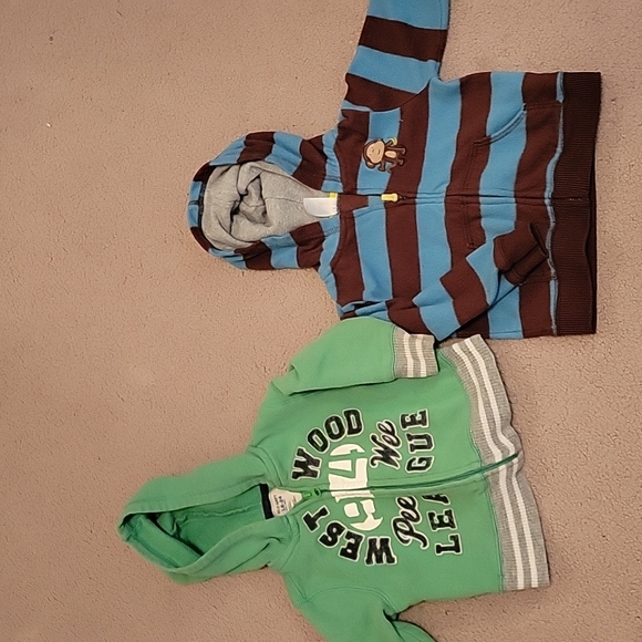 Boys sweaters - Picture 1 of 1